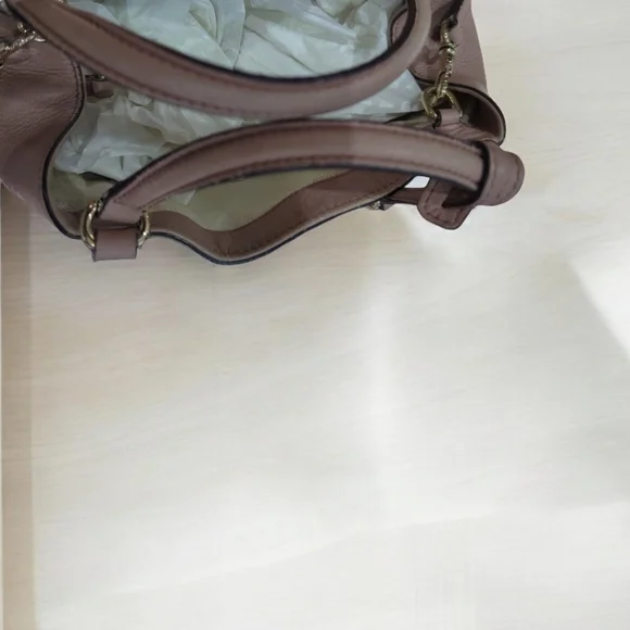 Authentic Gucci Pebbled Calfskin Medium Soho Shoulder Bag Camelia - Picture 8 of 16